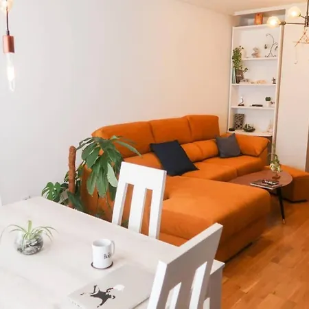 Housingleon- Casa Oliva Con Garaje Apartment Exterior photo