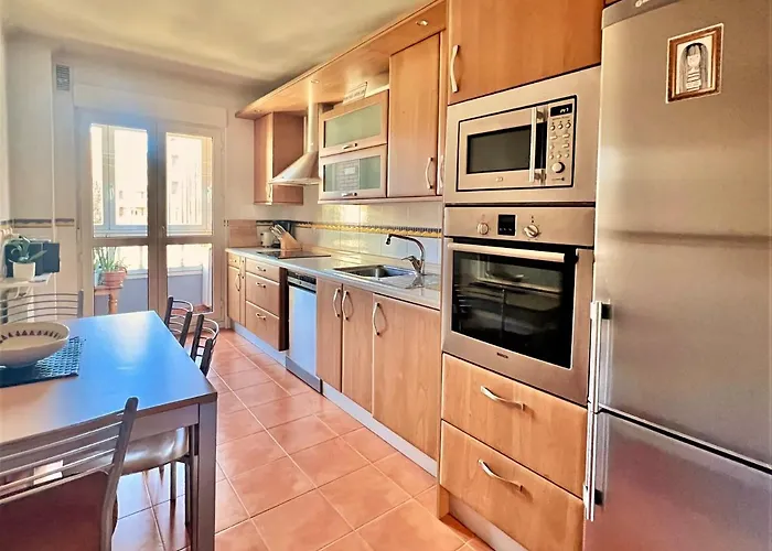 Housingleon- Casa Oliva Con Garaje